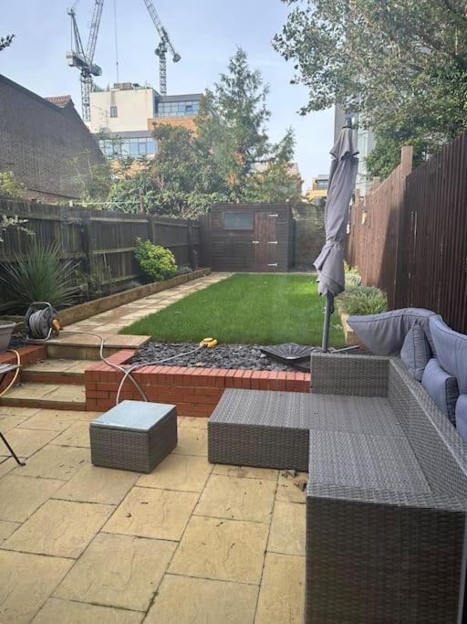 Villa Adam'S Place, Watford Wd17 2Py Extérieur photo